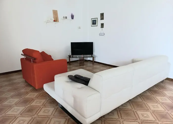 Nel Blu De Pinto Di Blu 풀사노